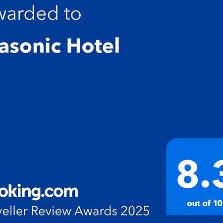 Masonic Hotel Палмерстън Норт Екстериор снимка