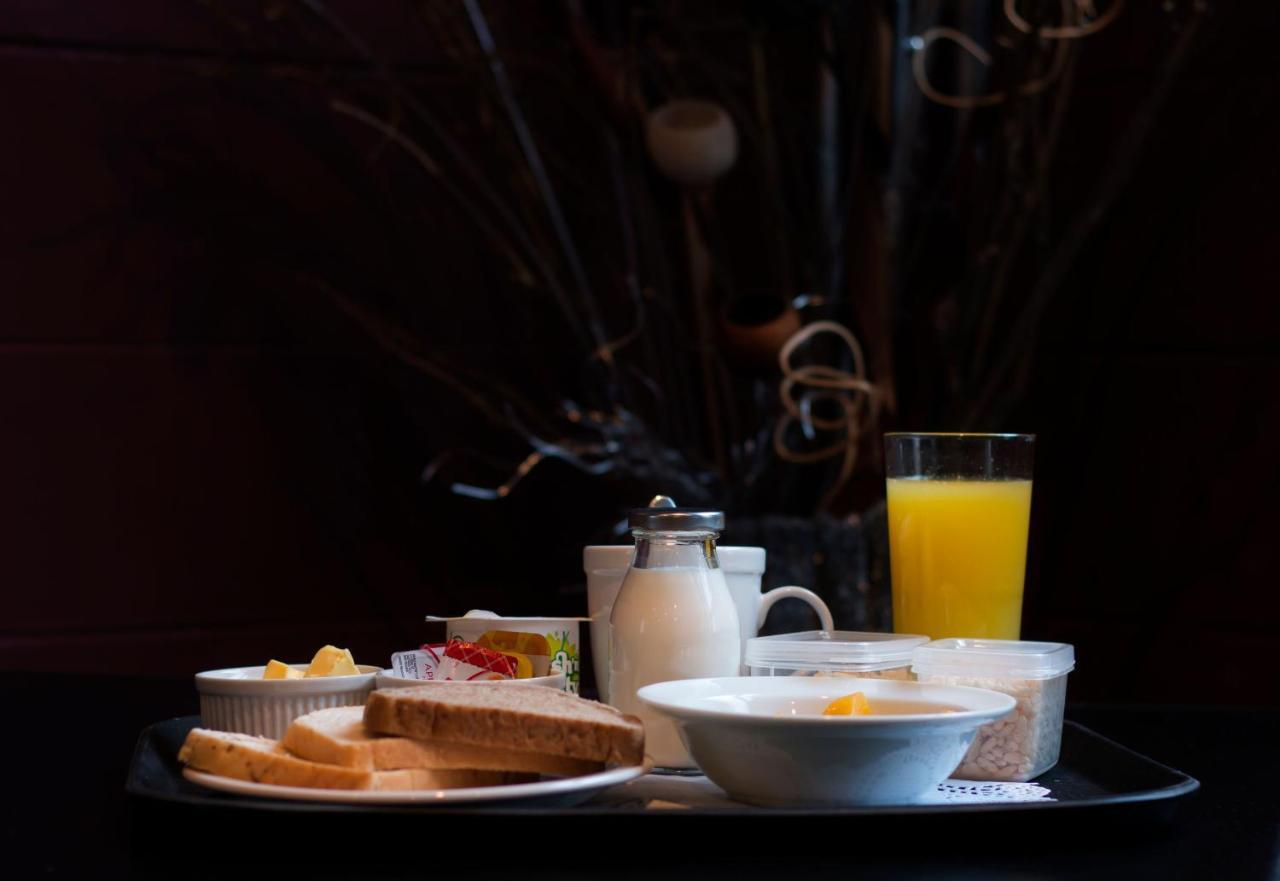 Masonic Hotel Палмерстън Норт Екстериор снимка